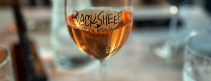 Black Sheep Wine Bar & Merchant is one of Phoenix date.
