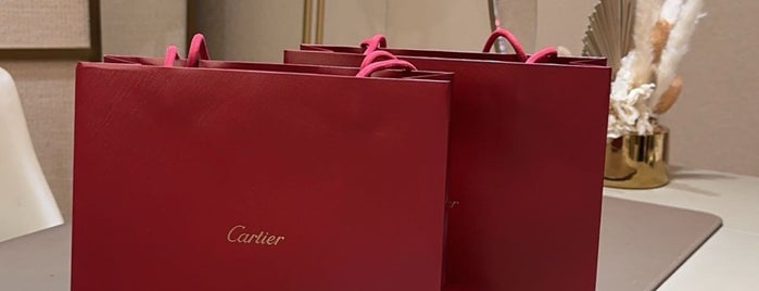 Cartier is one of Lieux qui ont plu à Dima.
