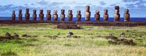 Ahu Tongariki is one of Rapa Nui arqueológica.