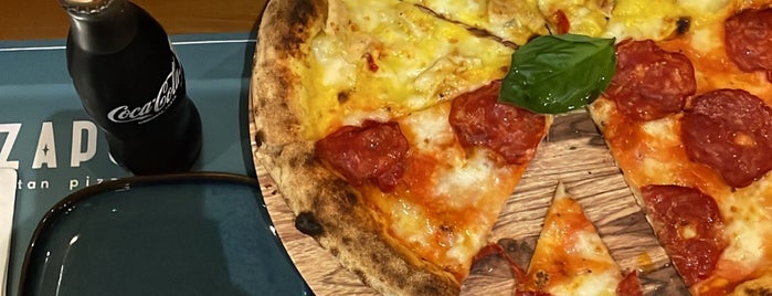Pizzapoli is one of Lieux sauvegardés par Queen.