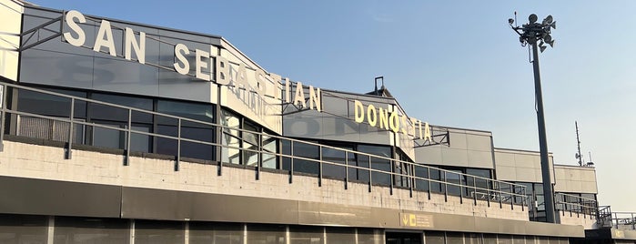 Aeropuerto de San Sebastián / Donostiako Aireportua (EAS) is one of Tempat yang Disukai David.