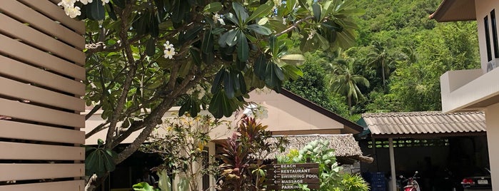 Thongtakian Resort is one of Elena’s Liked Places.
