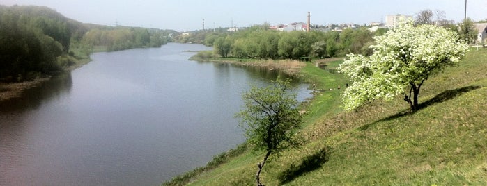 Teteriv river is one of Lieux qui ont plu à MilitaryMila.