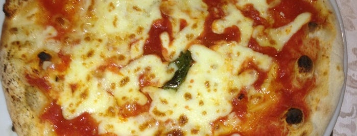 Ristorante Vesuvio Pizzeria is one of Buğraさんのお気に入りスポット.