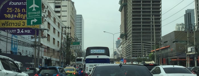Rama IX Intersection is one of Traffic-Thailand.