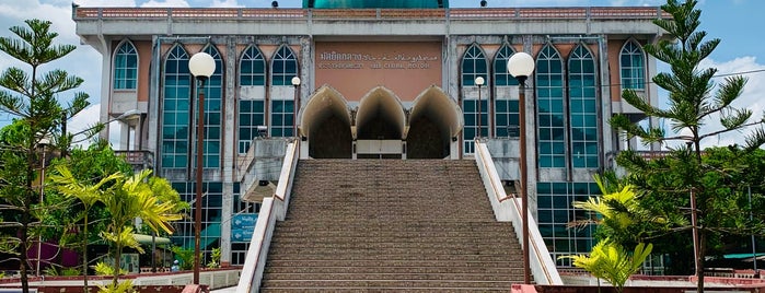 Yala Provincial Central Mosque is one of มัสยิด, บาลาเซาะฮฺ, สถานที่ละหมาด.