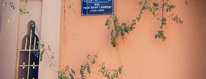 Musée Yves Saint Laurent is one of สถานที่ที่ Yinan ถูกใจ.