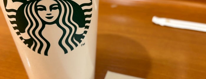 Starbucks is one of ばぁのすけ39号さんのお気に入りスポット.