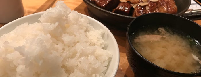 Tokyo Tonteki is one of 食事処.