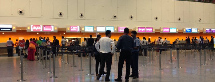 Departure Terminal is one of Lugares favoritos de Ashwin.