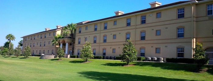 Destino Hall is one of Campus places.