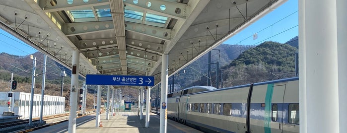 新慶州駅 KTX/SRT is one of ahnuさんの保存済みスポット.