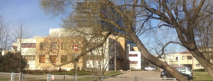 Rīgas Hanzas vidusskola is one of School.