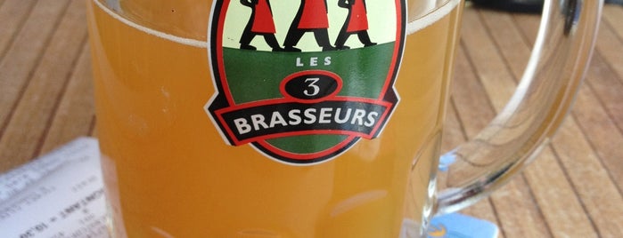 Les 3 Brasseurs is one of Bars.