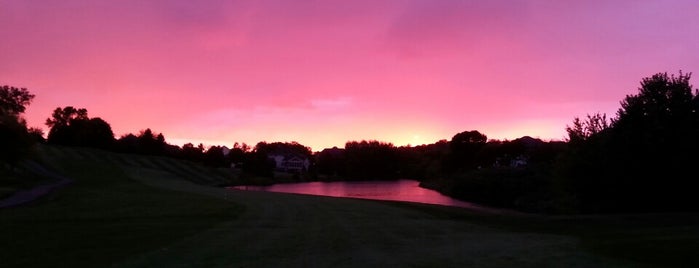 Deer Run Golf Club is one of Lugares favoritos de Elizabeth.