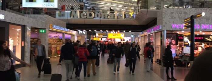 Аэропорт Амстердам Схипхол (AMS) is one of Lanre : понравившиеся места.