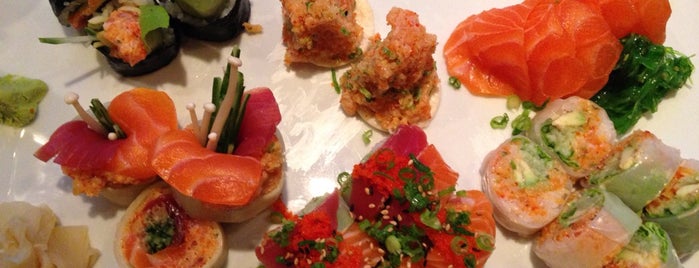 Saint Sushi Bar is one of Restaurant Montreal.