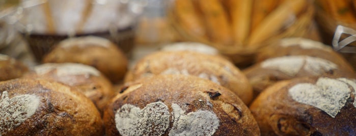 Wu Pao Chun Bakery is one of Eating Taipei.