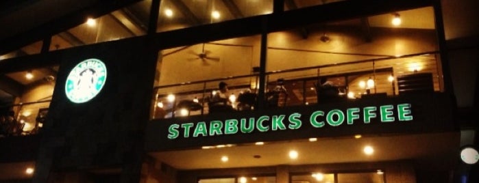 Starbucks Coffee is one of Chie : понравившиеся места.
