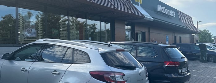 McDonald's is one of Alexey : понравившиеся места.