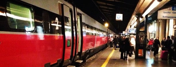 Stazione Bari Centrale is one of Lieux qui ont plu à Vincenzo.