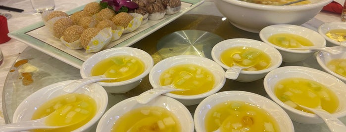 Hao Xiang Chi Seafood Restaurant is one of 酒家大饭店.