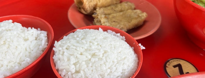 Segambut Yong Tow Foo is one of KL SalesMan Famous Food.