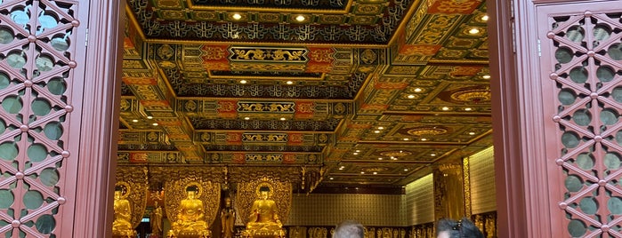 Grand Hall of Ten Thousand Buddhas is one of Hongkong.