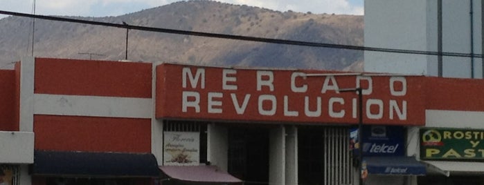 Mercado Revolución is one of สถานที่ที่ Kbito ถูกใจ.