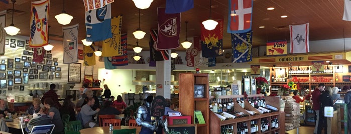 Mandola's Italian Market is one of Bee Caves.