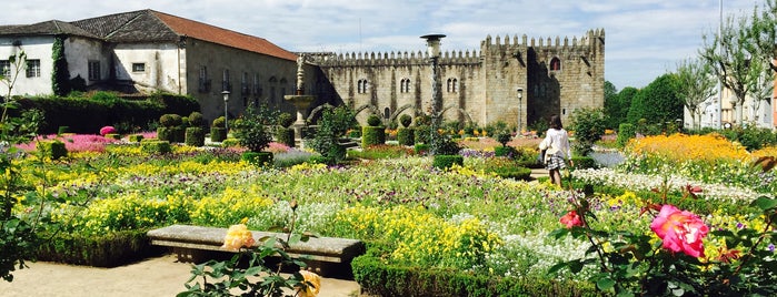 Salão Medieval - Largo do Paço is one of braga.