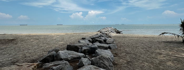 Pantai Puteri is one of places.