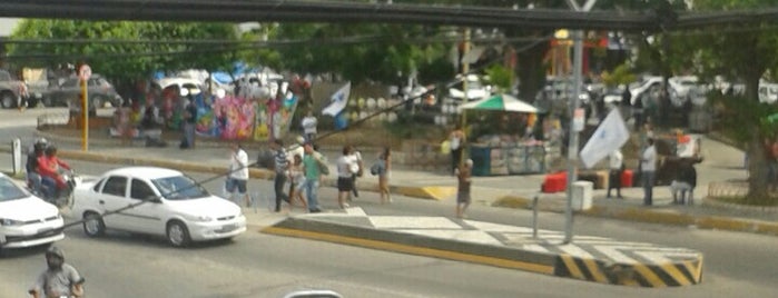 Praça da Independência is one of Alberto Luthianneさんのお気に入りスポット.