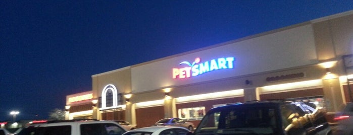 PetSmart is one of Lieux sauvegardés par Dave.