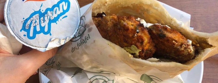 Dr. Falafel is one of Mehmetさんのお気に入りスポット.