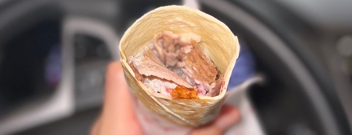 Shawerma Hulail is one of مطاعم الخبر.