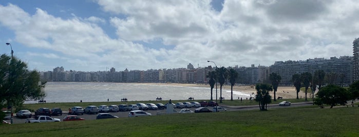 Letrero Montevideo is one of Uruguai.