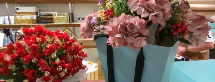 Florist is one of Riyadh Chocolate and Gifts.