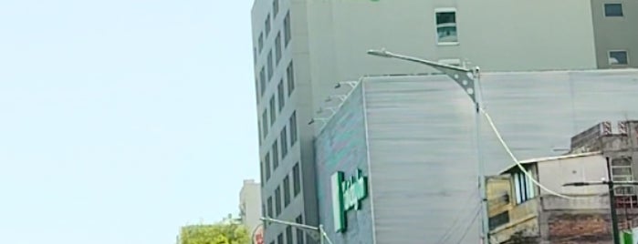 Holiday Inn is one of Travel places.