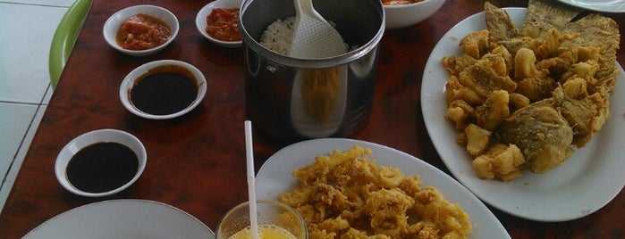 Pasar Ikan Higienis (PIH) is one of Kuliner.