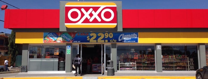 Oxxo Salitrillo is one of สถานที่ที่ Wong ถูกใจ.
