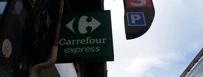 Carrefour Express is one of Lugares favoritos de Taylor.