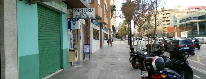 Kiosko Papelería is one of สถานที่ที่ Sergio ถูกใจ.