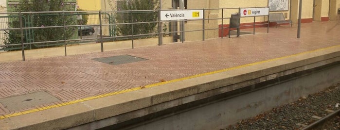 Metrovalencia Alginet is one of สถานที่ที่ Sergio ถูกใจ.