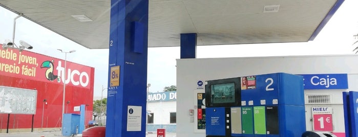 Carrefour Gas Station is one of duplicated venues.