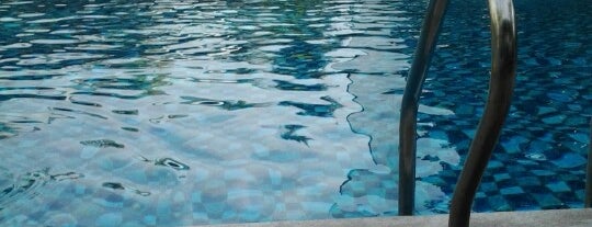 Swimming pool @ Springhill is one of สถานที่ที่ Ren ถูกใจ.