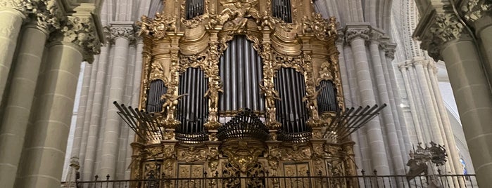 Catedral de Santa María de Toledo is one of Tempat yang Disukai Priscilla.