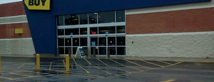 Best Buy is one of The 9 Best Places for Shirts in Chesapeake.