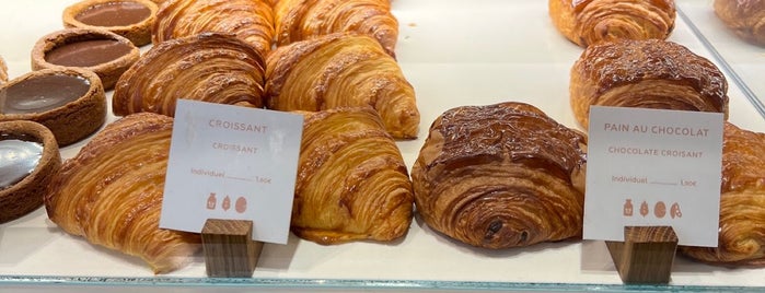 Yann Couvreur Pâtisserie is one of Stephanieさんの保存済みスポット.