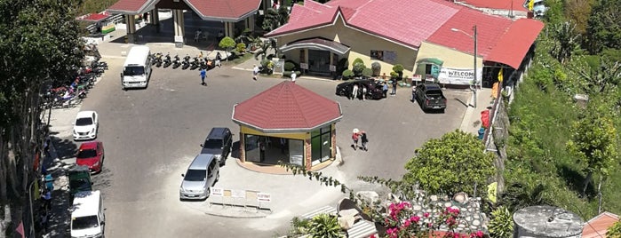 Chocolate Hills Viewing Deck is one of Internship Destinations.